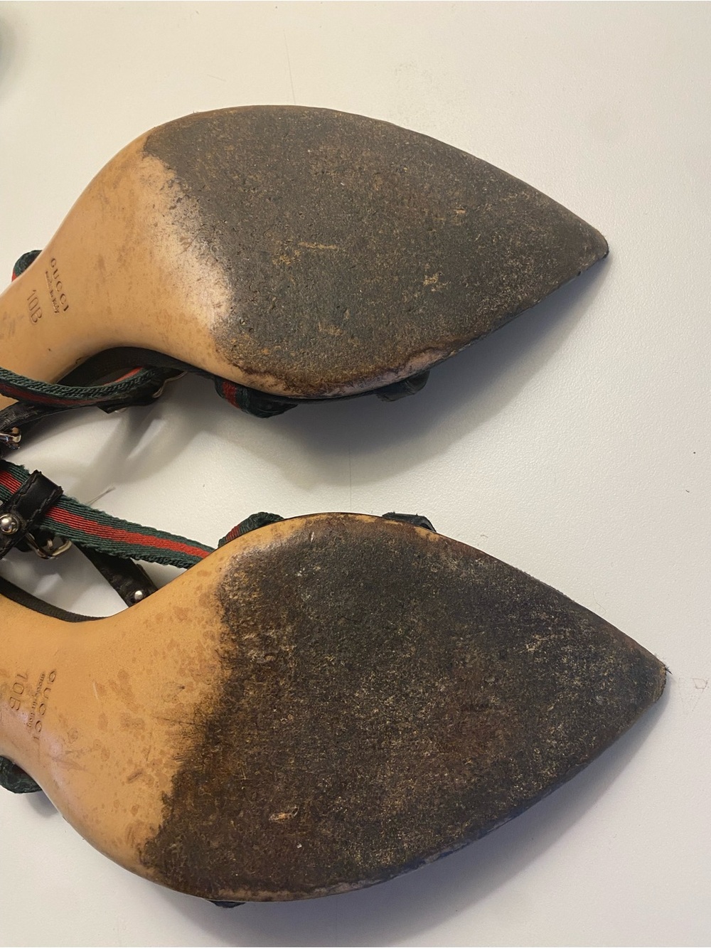 FLAWS Vintage Gucci Heels Size 10 Red Green Logo Hardware Strappy FLAW 90s - Picture 14 of 17